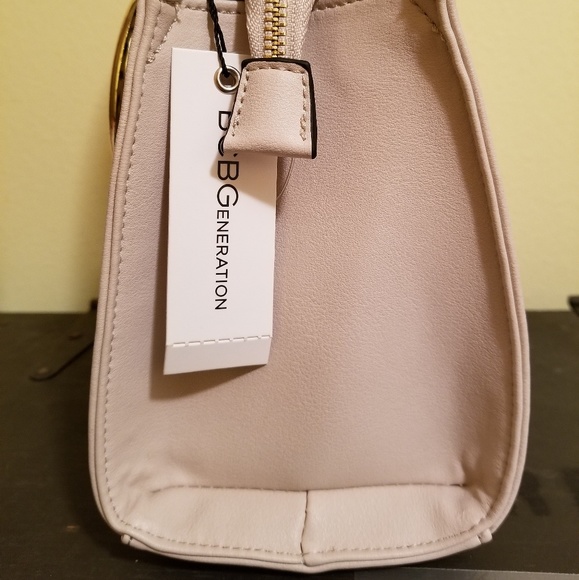 ๐ BNWT BCBG Clare Satchel - Picture 4 of 7